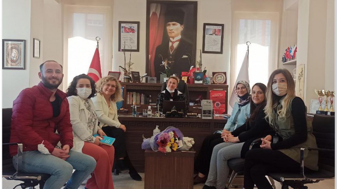 MeetKAP Etkinlikleri Kapsamında okulumuzda Doğan Holding Yönetim Kurulu Başkanı Yönetici Asistanı Şebnem TOKER'i Misafir Ettik